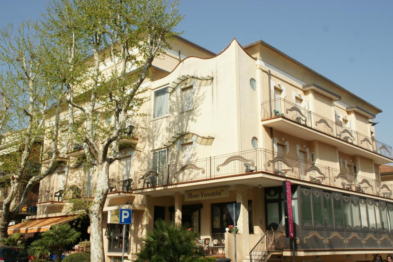 Hotel Verudella Римини Экстерьер фото
