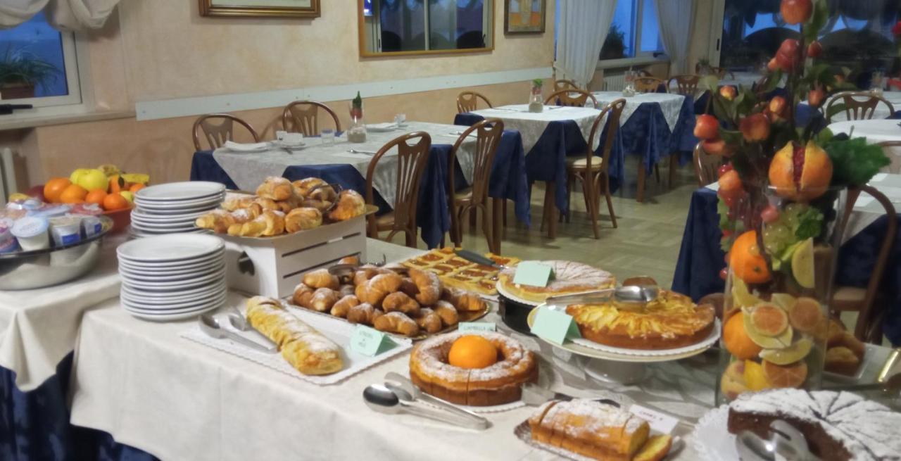 Hotel Verudella Римини Экстерьер фото