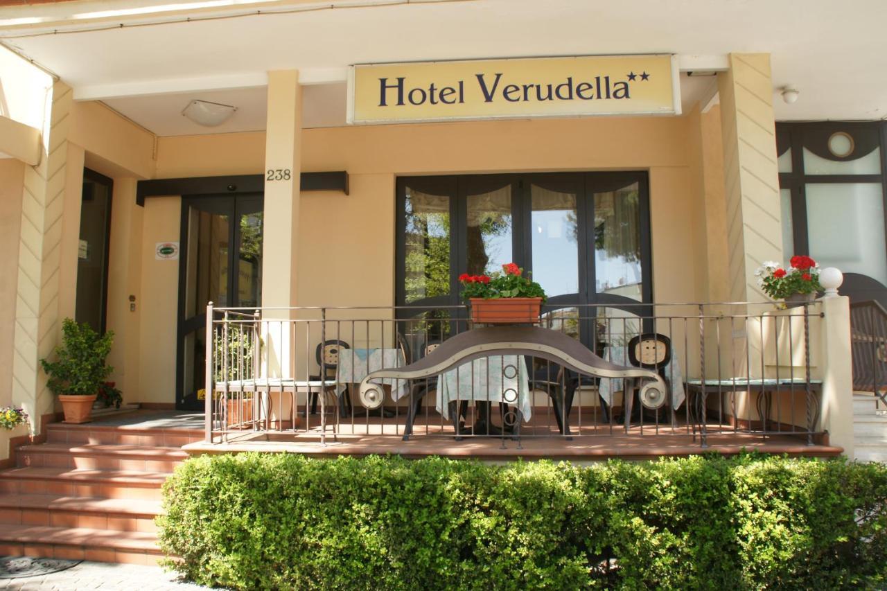 Hotel Verudella Римини Экстерьер фото