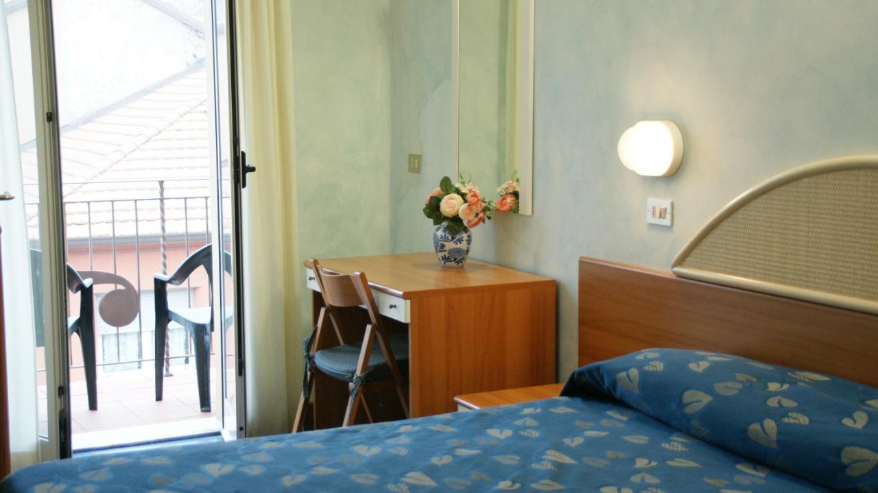 Hotel Verudella Римини Экстерьер фото