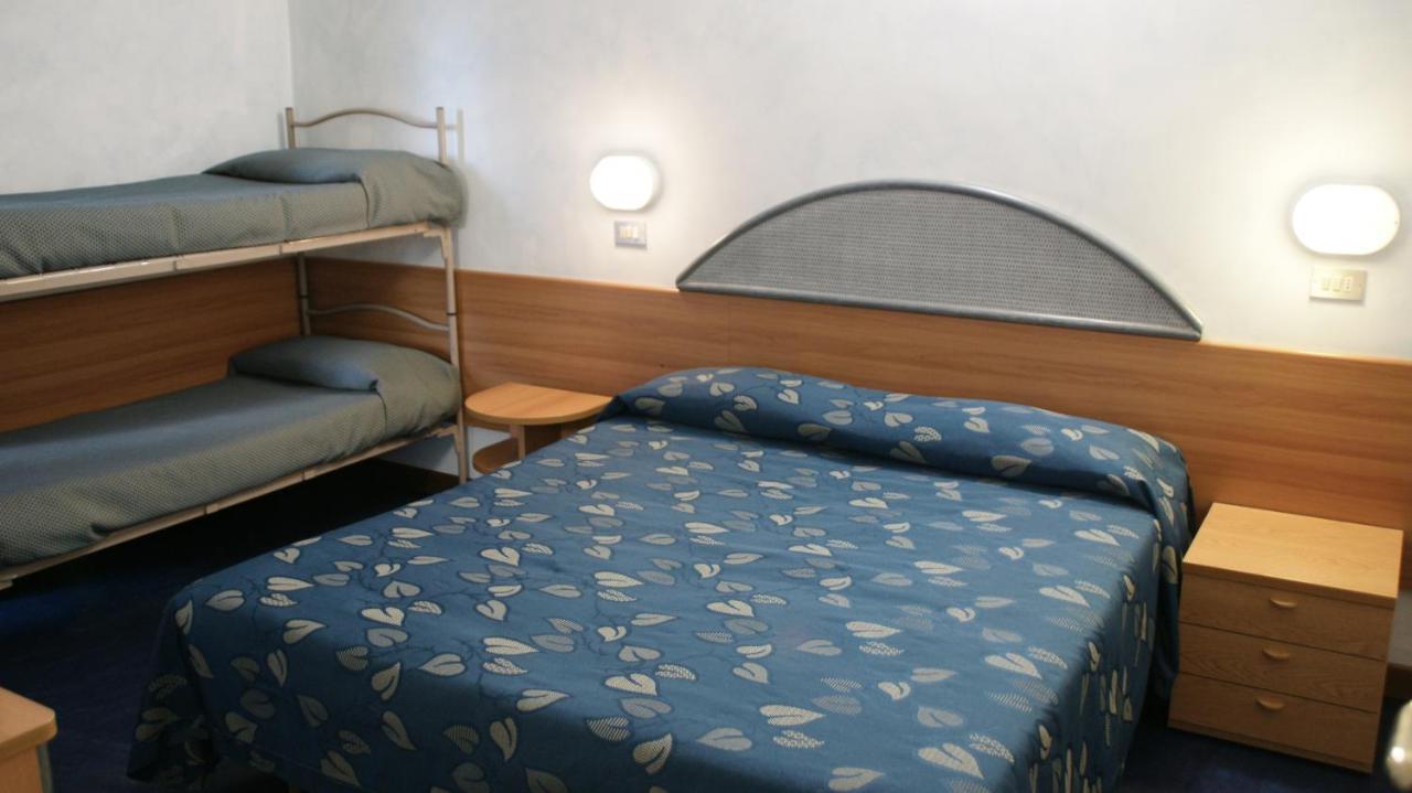 Hotel Verudella Римини Экстерьер фото