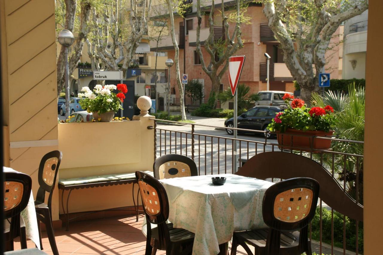 Hotel Verudella Римини Экстерьер фото